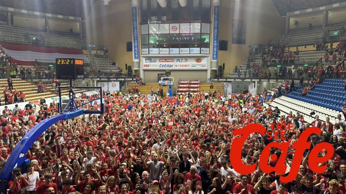 Basket: Pallacanestro Trieste promossa in Serie A1, battuta Cantù in gara 4 (FOTO-VIDEO)