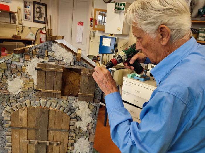 Corso gratuito per imparare a costruire il proprio presepio, tre giorni dedicati all’arte della Natività