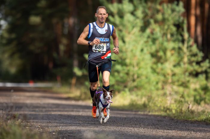 Mondiale di Canicross 2023, ottimo piazzamento per il Triestino Adriano Bernetti con il suo cane twiggy