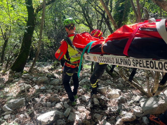 Paura a San Dorligo: 24enne sloveno vola giù dalla ferrata Biondi, salvato dal Soccorso Alpino