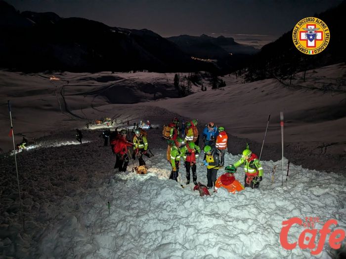 Doppia valanga in FVG, scialpinista trovato senza vita sotto un metro di neve