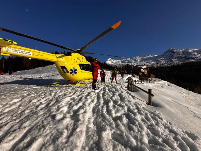 Dolomiti Friulane: esercitazione soccorso in scenario da valanga con personale elisoccorso sanitario