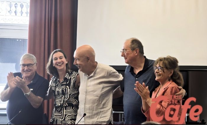 No Ovovia furibondi: 'Sindaco in delirio di onnipotenza'