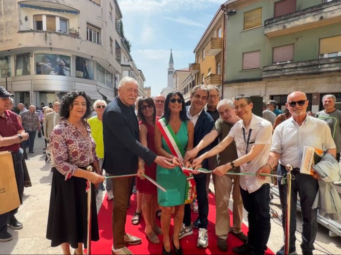 Inaugurata a Monfalcone mostra “L’Adriatico nell’arte del manifesto: un secolo di navigazione sulle rotte del mondo” 