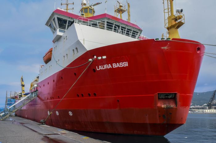 La nave rompighiaccio Laura Bassi venerdì a Trieste: sarà possibile visitarla!