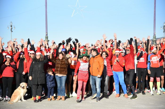 “La Bavisela di Natale” ha fatto centro: 800 partecipanti e una domenica di festa per Trieste (FOTO)
