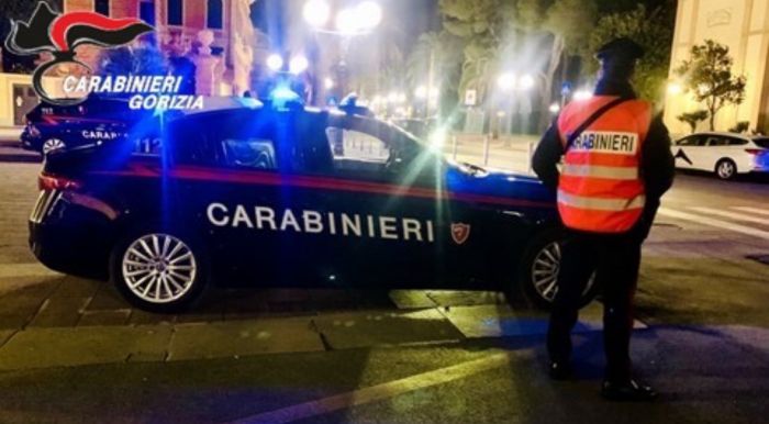 Villese (GO): arresto per furto aggravato in concorso in centro commerciale 