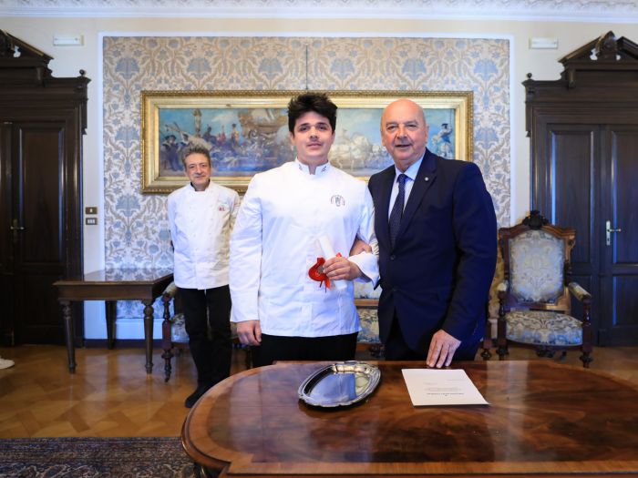 Dipiazza riceve Godina, giovane chef medaglia d’argento ai campionati nazionali