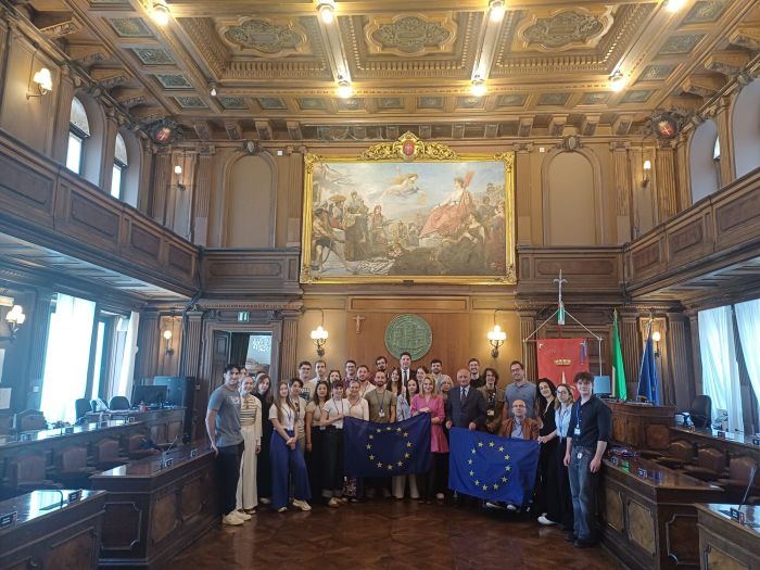 Gli studenti della XIV Spring School in visita in Municipio e in Porto Vecchio-Porto Vivo