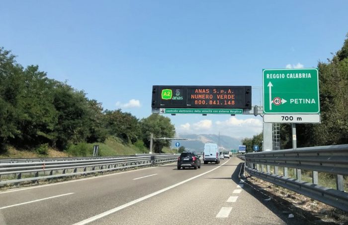 Traffico intenso e bollino rosso per il ponte di Ferragosto