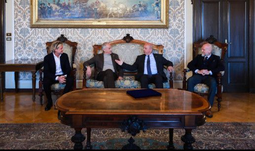 Il sindaco ha conferito una targa all’azienda Motomarine in occasione del 50esimo anniversario di attività 