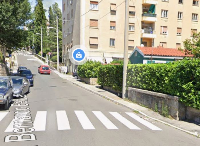 Via Benussi, condominio in allarme per i continui rumori: gli inquilini chiedono soluzioni rapide