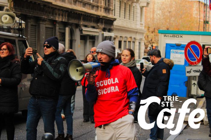 Ancora freddo nelle aule: studenti del Carducci-Dante in protesta