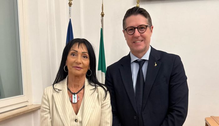Cisint, sicurezza e immigrazione: propone nuove norme sui permessi di soggiorno