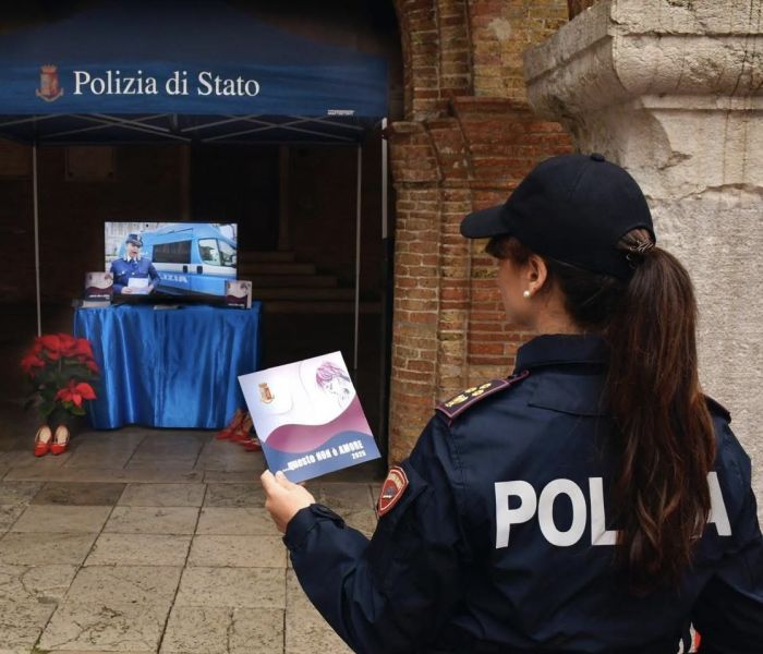 Ignora il “Codice rosso” e semina paura: la Polizia interviene, uomo arrestato in Fvg