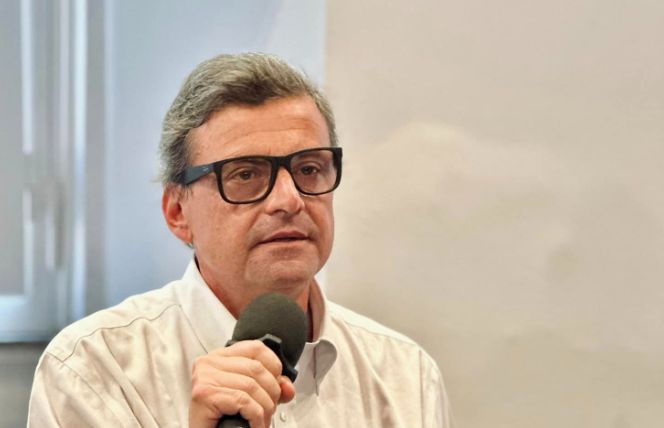 Europee: Calenda, Renzi? Tanti auguri per progettino del Centro