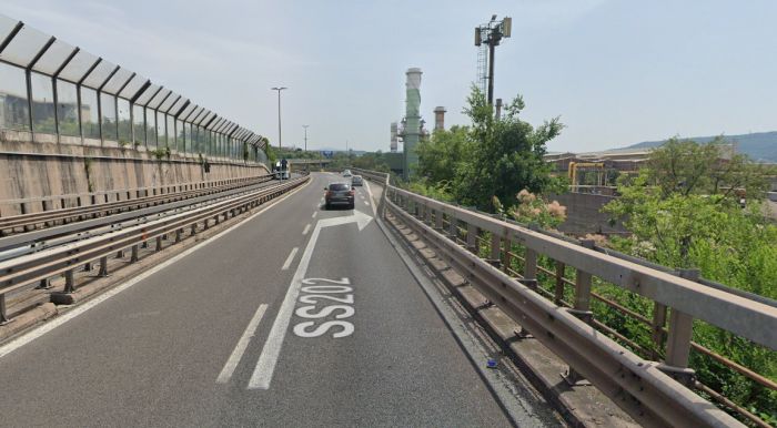 Cadavere rinvenuto in superstrada, autopsia conferma il suicidio "per impiccamento, avvenuto una settimana prima" 