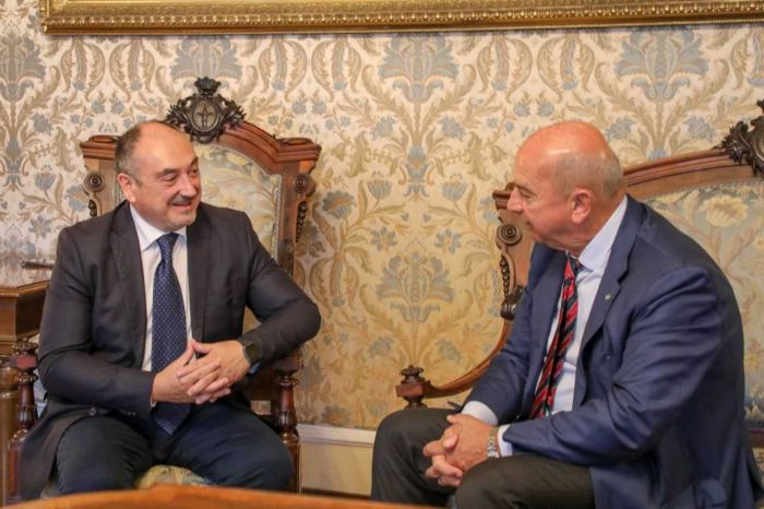 Visita di commiato in Municipio del Vice Questore vicario aggiunto Aldo Mannella