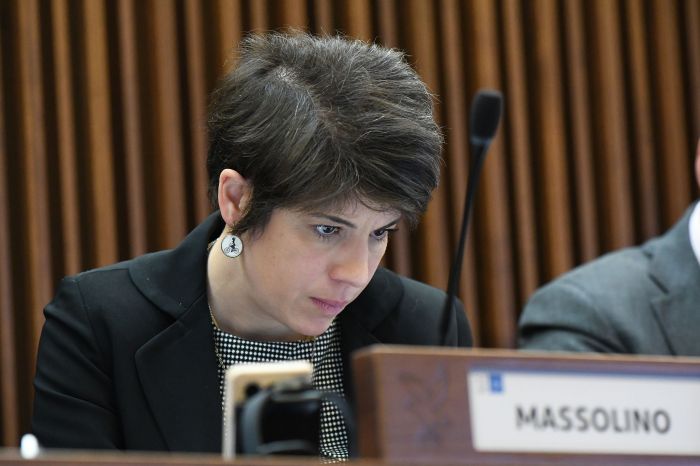 Giulia Massolino critica la riorganizzazione dei servizi e la mancanza di partecipazione