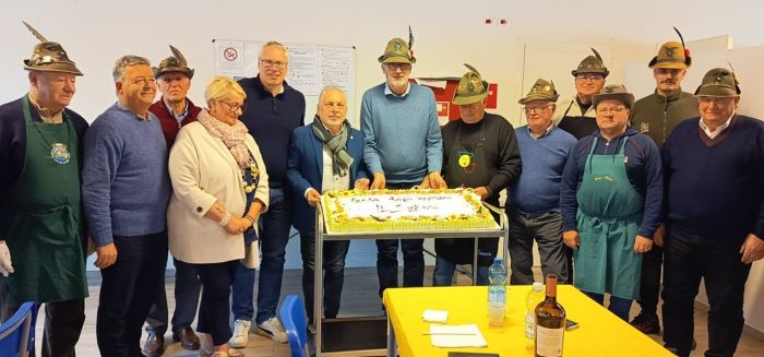 Vero significato della parola comunità: Alpini e anziani celebrati a Palazzolo