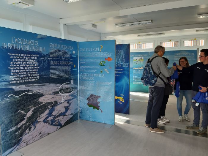 Arpa FVG, inaugurata mostra di educazione ambientale Ambientarsi in piazza Ponterosso