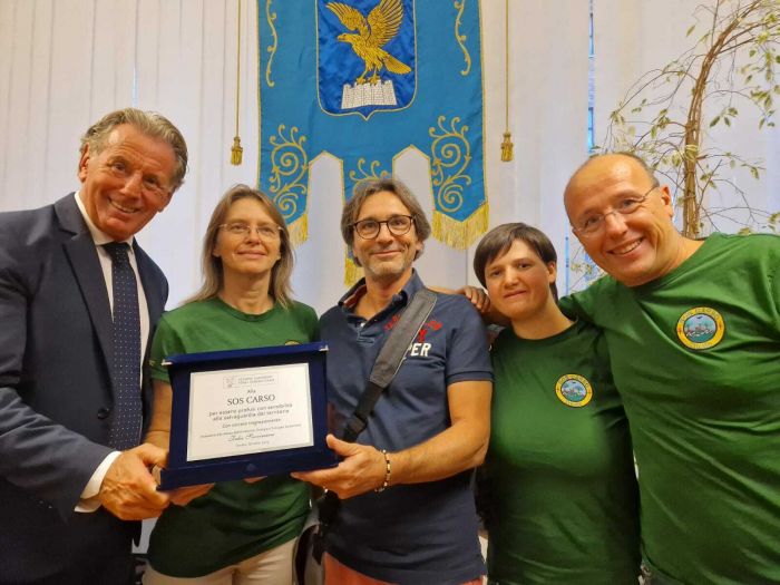 Gruppo SOS Carso sempre più protagonista nella raccolta dei rifiuti nei boschi e nelle grotte del Carso 
