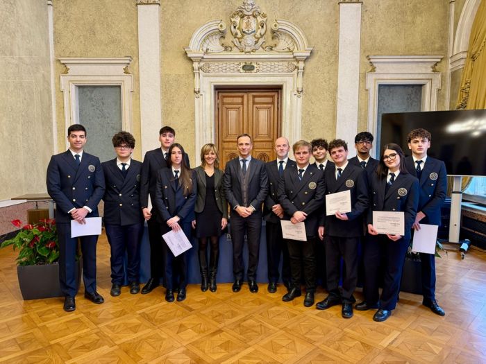 A 17 e 18 anni già con brevetto di pilota: 13 giovani ricevuti in Regione, Fedriga: “Siete un esempio”