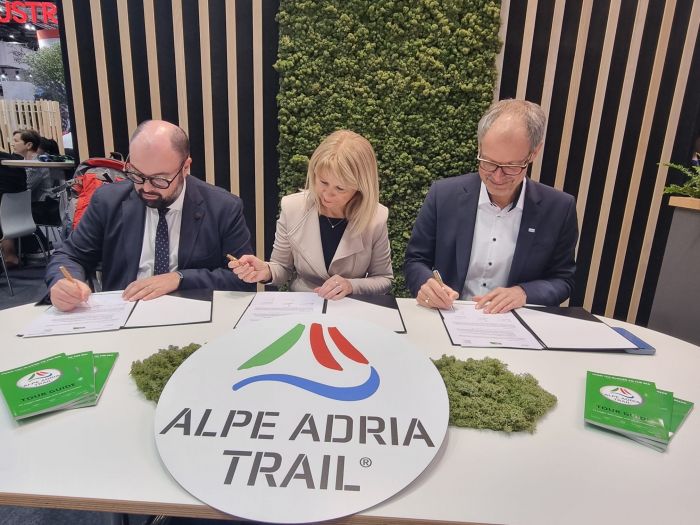 Turismo. Bini a Berlino, "rinnovato accordo triennale per Alpe Adria Trail"