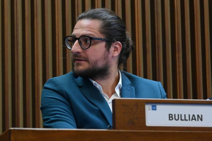 Moretti e Bullian rispondono a Cisint sulla polemica del niqab a scuola