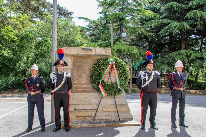 Giorno della memoria per le vittime del terrorismo, cerimonia in largo Caduti di Nassirija al Ferdinandeo