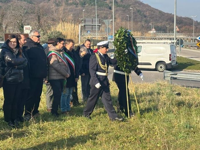 MATTEONI (FDI): “Foibe ed esodo, a Muggia deposte corone di fiori in memoria dei martiri e degli esuli”.