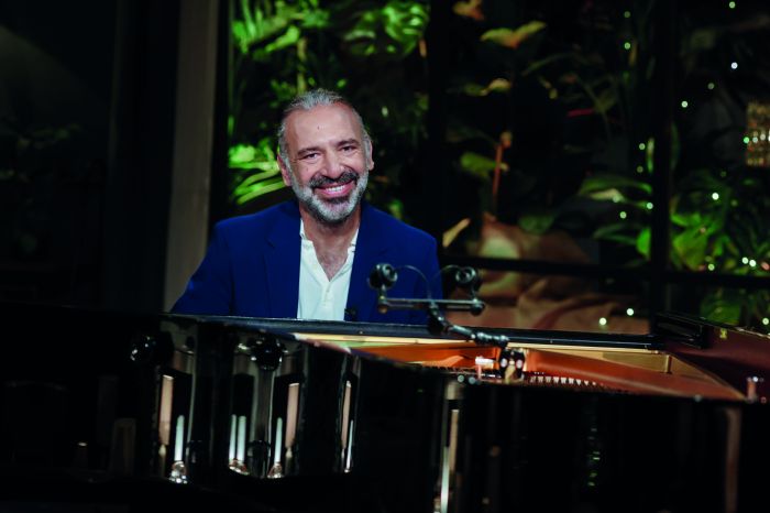 Il pianista Stefano Bollani torna al Rossetti il 29 maggio con  un "Piano Solo"