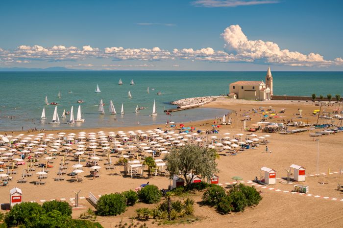 Caorle in festa: “La luna nel pozzo” compie trent’anni e porta in città il meglio del teatro di strada internazionale