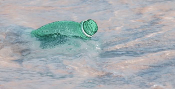 Rifiuti e inciviltà: la denuncia di un triestino sulla mancanza di rispetto per il mare