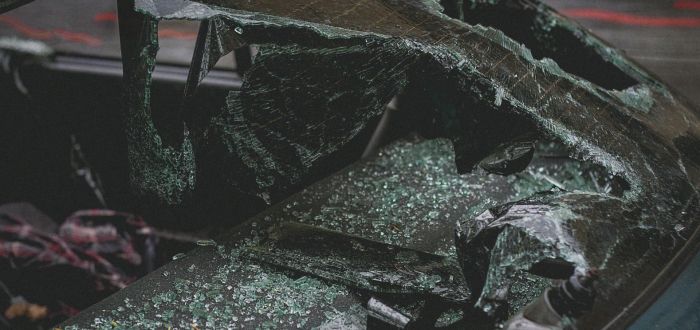 Erta Sant'Anna: rischio incidenti per cespugli che invadono la strada
