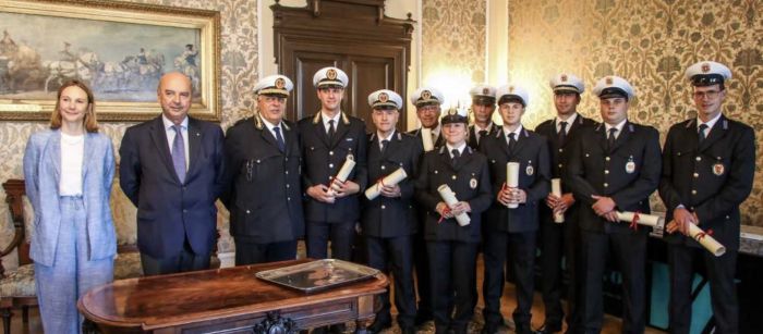 Il sindaco Dipiazza conferisce encomio alla Polizia Locale