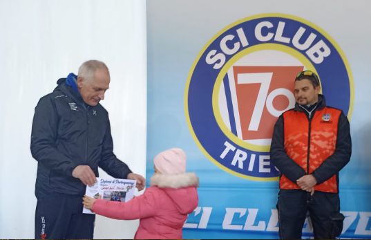 Ad Aurisina 200 bambini e ragazzi alla scoperta degli sport invernali