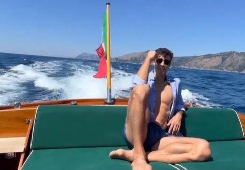  Amadeus, Roberto Bolle nella serata finale di Sanremo