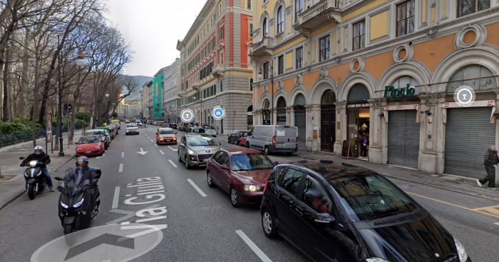 Da lunedì lavori di risanamento del marciapiede di via Giulia, adiacente al Giardino Pubblico