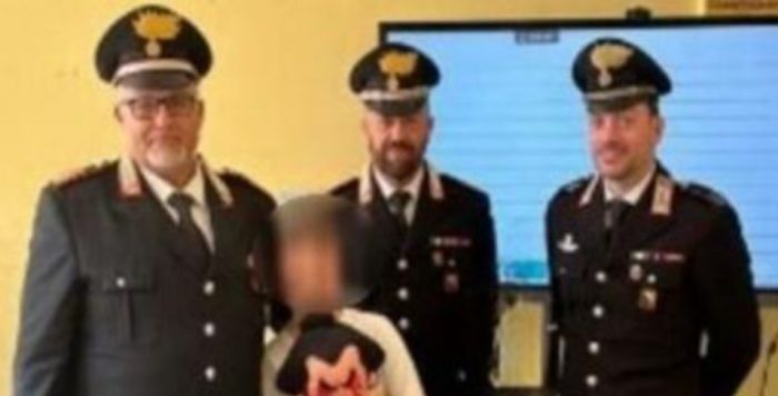 Bimbo autistico perde peluche, Carabinieri lo ritrovano