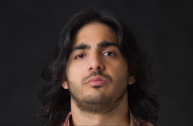 Max Angioni, il 9 agosto la star della comicità italiana live al Lignano Sunset Festival