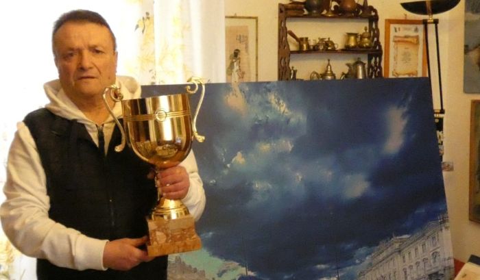 L'amato triestino d'adozione Alessio Fumagalli è inarrestabile: 2 milioni di cartoline raccolte! 