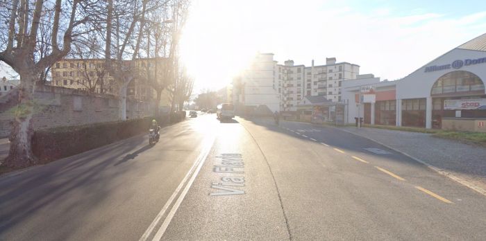 Paura in via Flavia, mamma con due bimbi piccoli rincorsa nel sottopasso da sconosciuti 