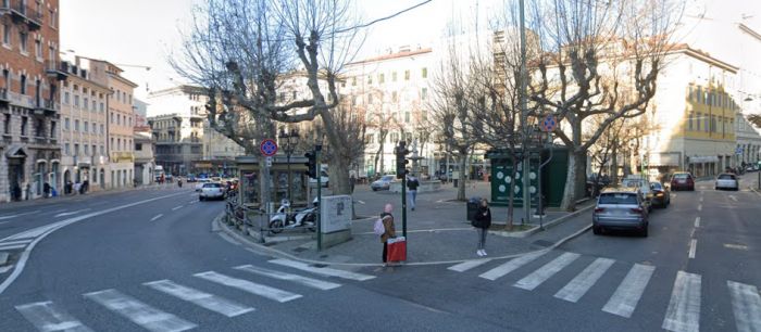 Piazza Garibaldi centro dello spaccio cittadino, denunciato giovane con droga in corpo