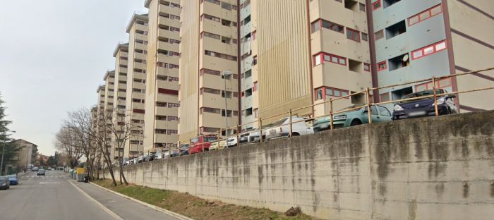Case dei Puffi a Borgo - Bronx, occupazione abusiva di immobili e danneggiamento: denunciata coppia