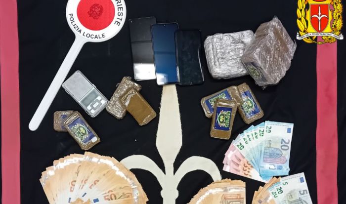Fiumi di droga in piazzale De Gasperi, polizia locale sorprende compra-vendita da migliaia di euro!