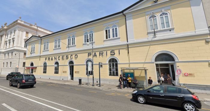 Venerdì 21 giugno con i volontari del Touring Club alla scoperta della Francesco Parisi casa di spedizioni 