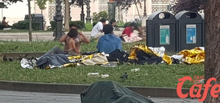 SIULP: "Con lo sgombero dei migranti dal Silos si è chiusa la vergogna di una città"