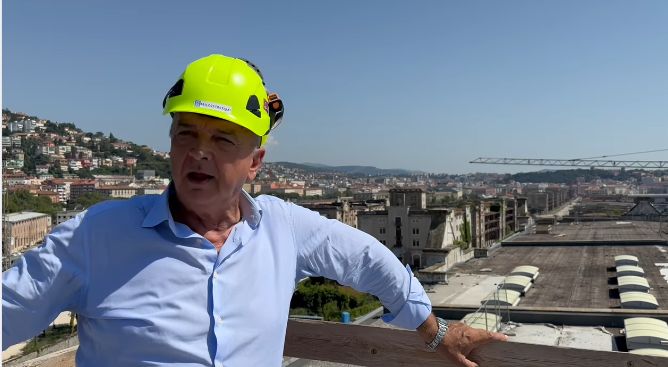 Porto Vecchio, Dipiazza raggiante: "Lavori a gonfie vele per restituire alla città un nuovo quartiere" (VIDEO)