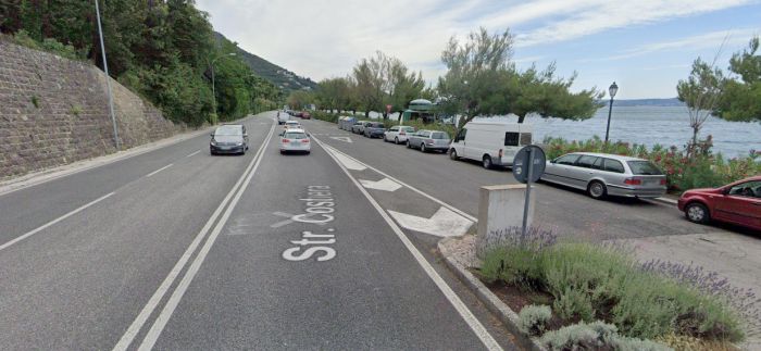 "Donna investita al bivio di Miramare, perché mancano attraversamenti pedonali?"